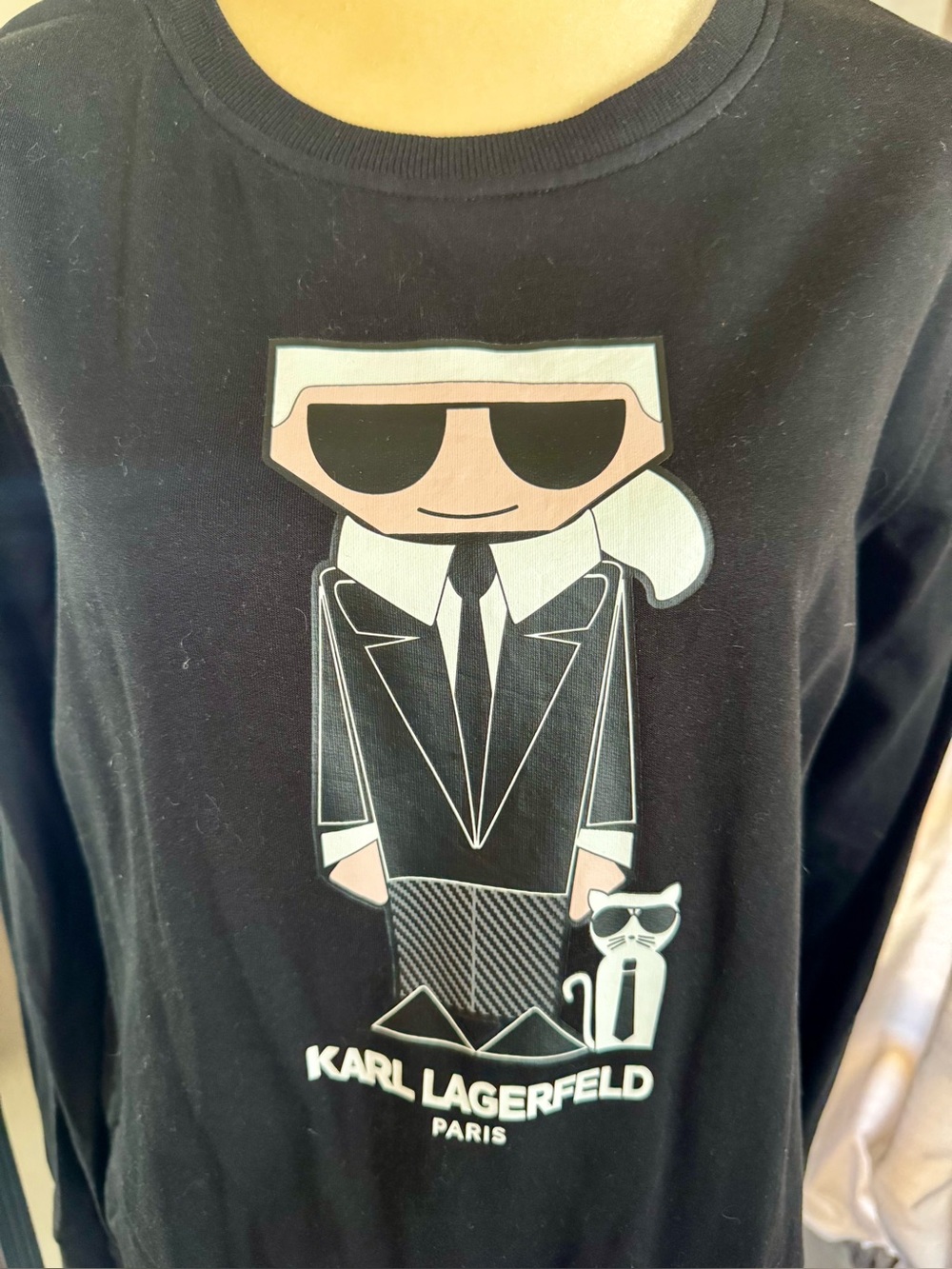 Karl Lagerfeld Black Crewneck Sweatshirt with Signature Cartoon Graphic Size M - Picture 10 of 14